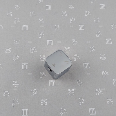 Uchwyt przełącznika natrysku do baterii ze składaną wylewką LOGON CHROM