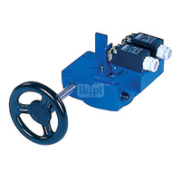 Ręczna przekładnia ślimakowa, smarowana fabrycznie - dożywotnio, napędzana kółkiem ręcznym wyposażona w dwa wyłączniki krańcowe DN 500