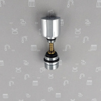 Przełącznik natrysku do baterii DIAMENT